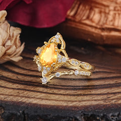 Luxury Vintage Pear-Cut Citrine Engagement Ring Set