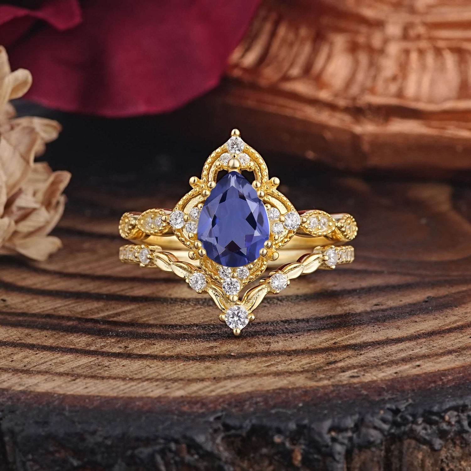 Luxury Vintage Pear-Cut Tanzanite Bridal Ring Set