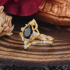 Luxury Vintage Pear-Cut Black Onyx Engagement Ring Set