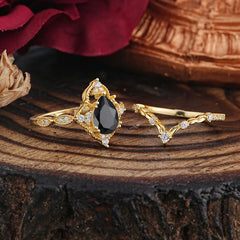 Luxury Vintage Pear-Cut Black Onyx Engagement Ring Set