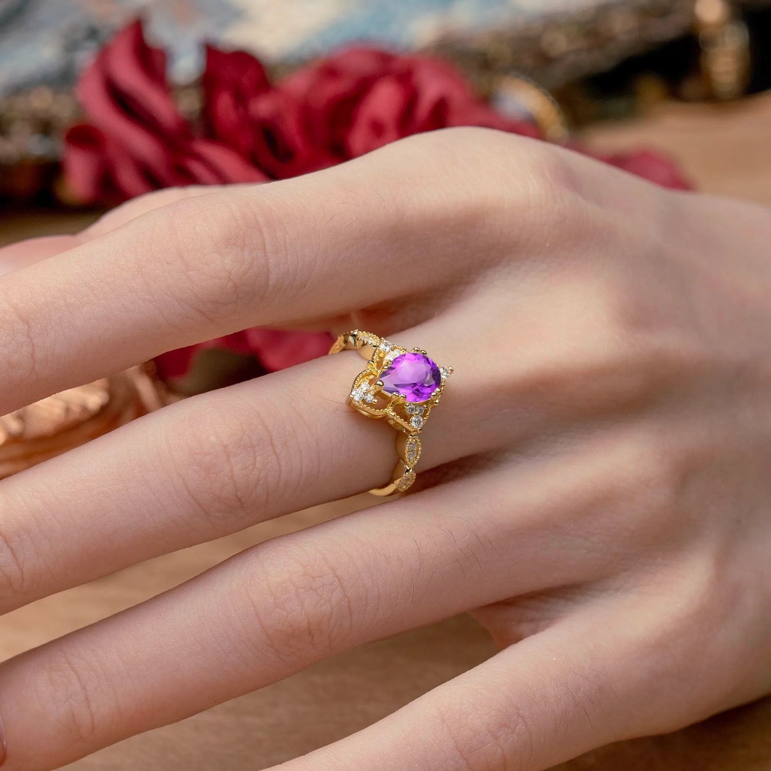 Luxury Vintage Pear-Cut Natural Amethyst Bridal Ring Set