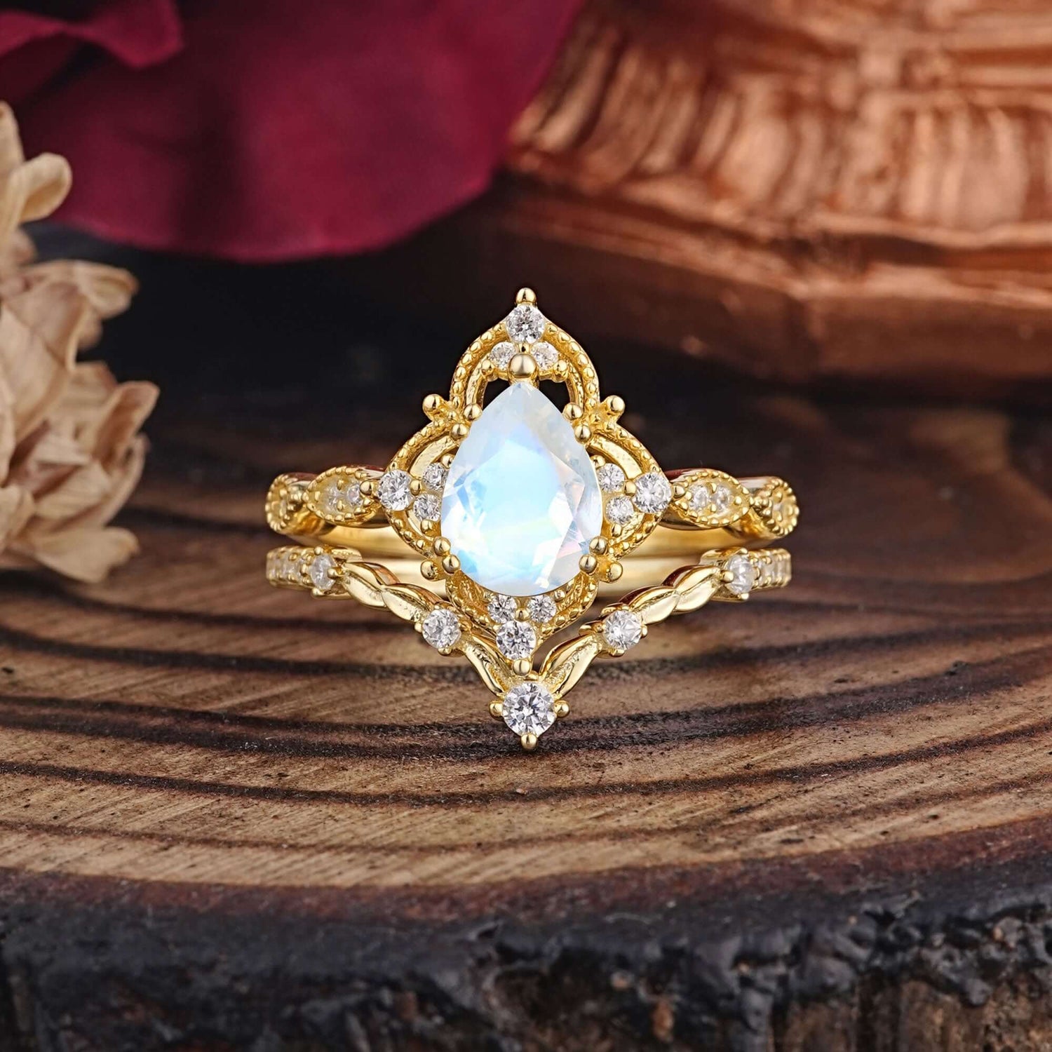 Luxury Vintage Pear-Cut Moonstone Bridal Ring Set