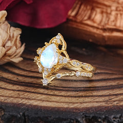 Luxury Vintage Pear-Cut Moonstone Engagement Ring Set