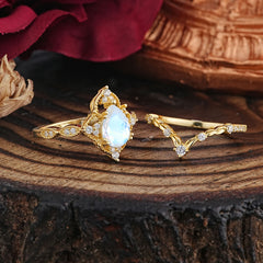 Luxury Vintage Pear-Cut Moonstone Engagement Ring Set