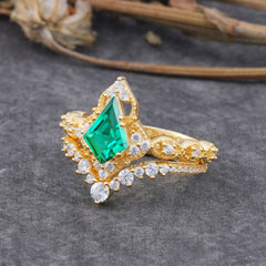 Unique Cut Kite Cut Emerald Cluster Engagement Ring Set 2pcs