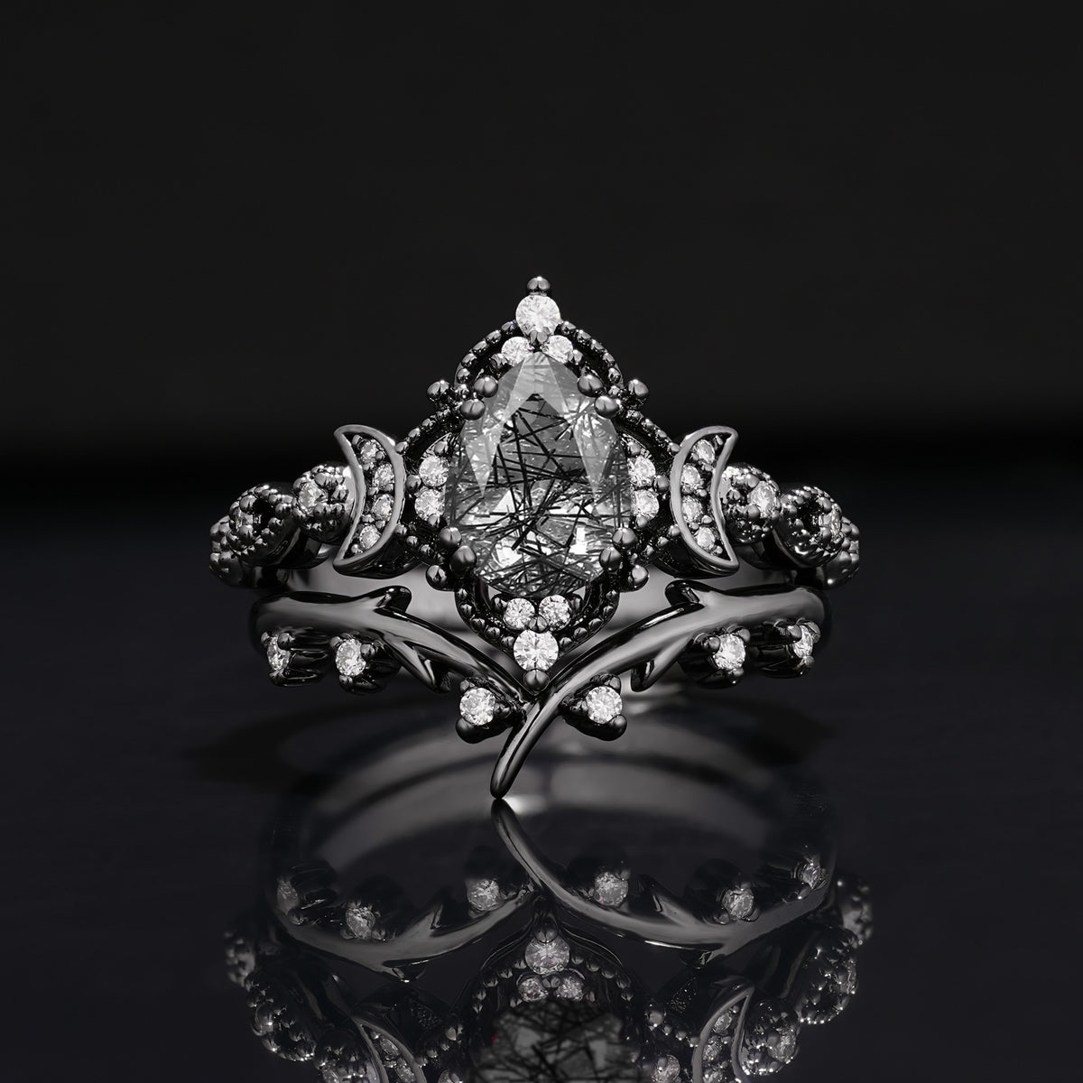 Dark Romantic Pear-Cut Crescent Moon Gothic Bridal Ring Set