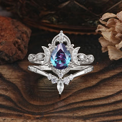 Elegant 5 Prong Pear-Cut Alexandrite Engagement Ring Set