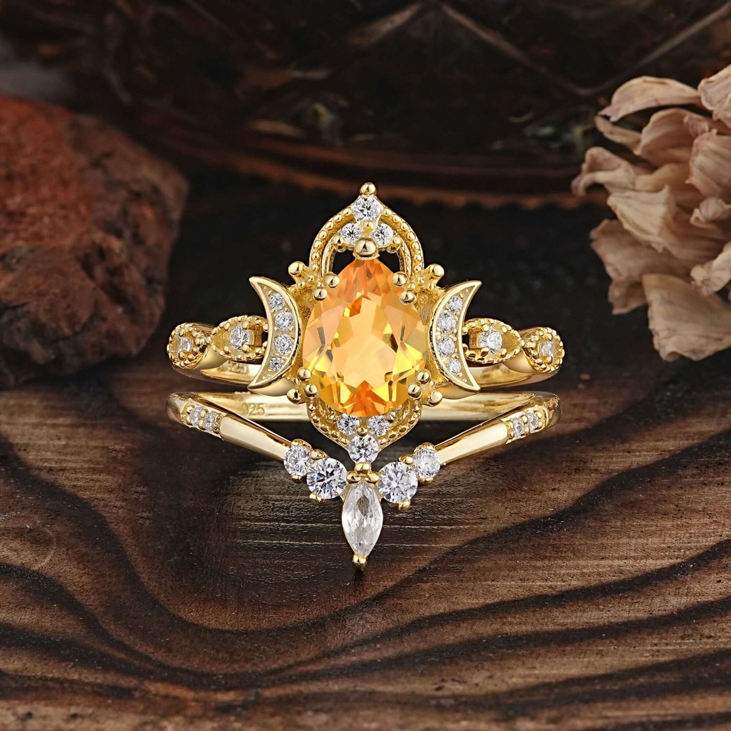 Elegant 5 Prong Pear-Cut Citrine Bridal Ring Set