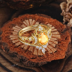 Elegant 5 Prong Pear-Cut Citrine Engagement Ring Set