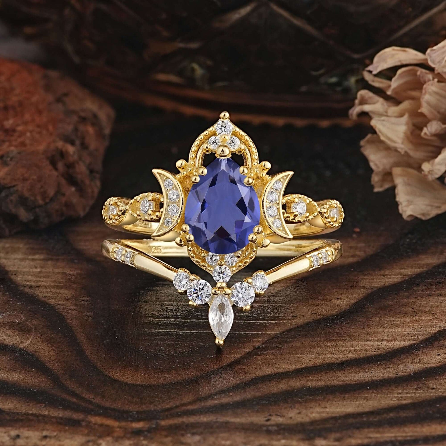 Elegant 5 Prong Pear-Cut Tanzanite Bridal Ring Set