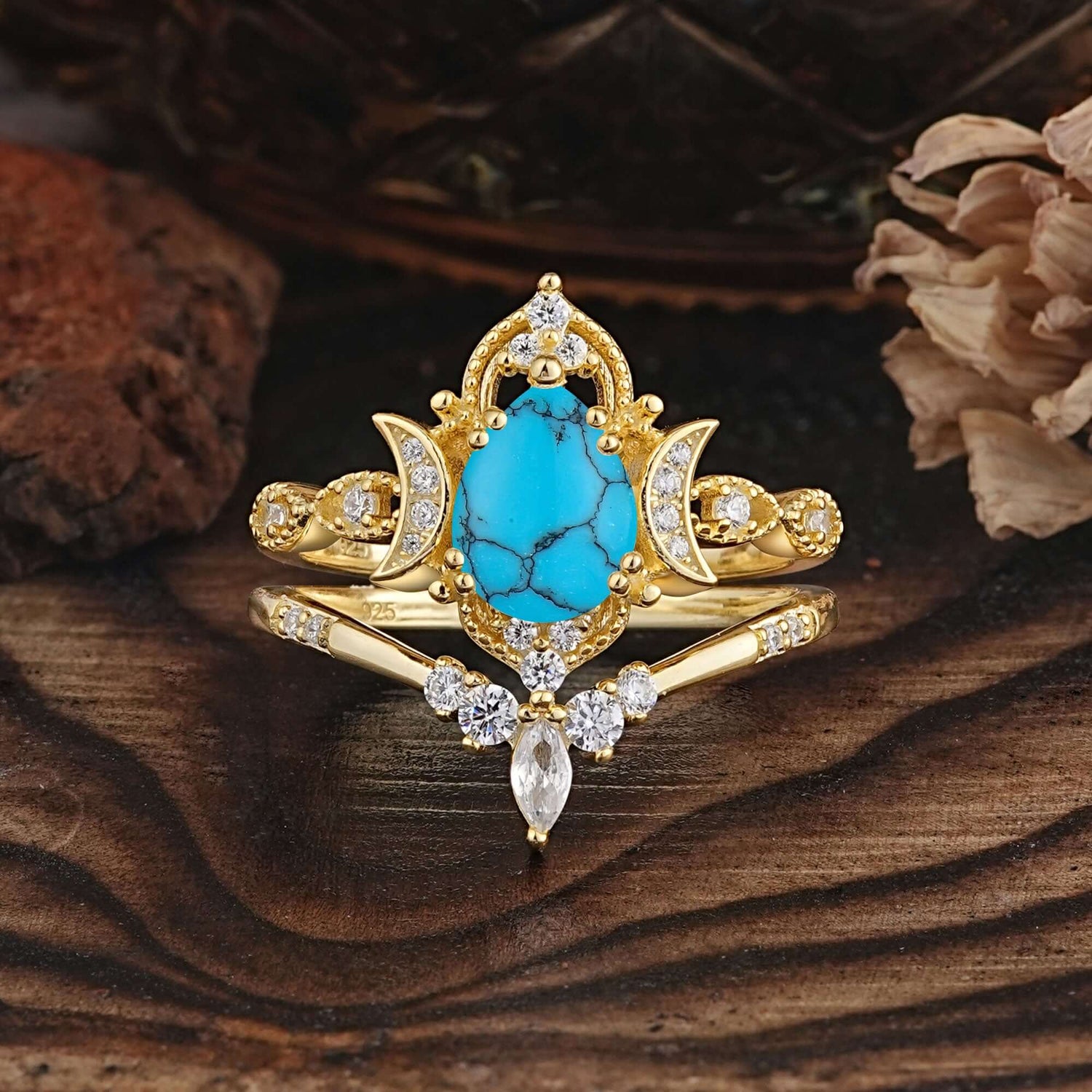 Elegant 5 Prong Pear-Cut Turquoise Bridal Ring Set