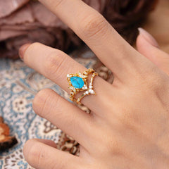 Elegant 5 Prong Pear-Cut Turquoise Engagement Ring Set