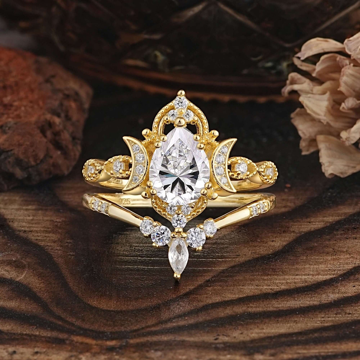 Elegant Pear-Cut Lab Diamond Bridal Ring Set