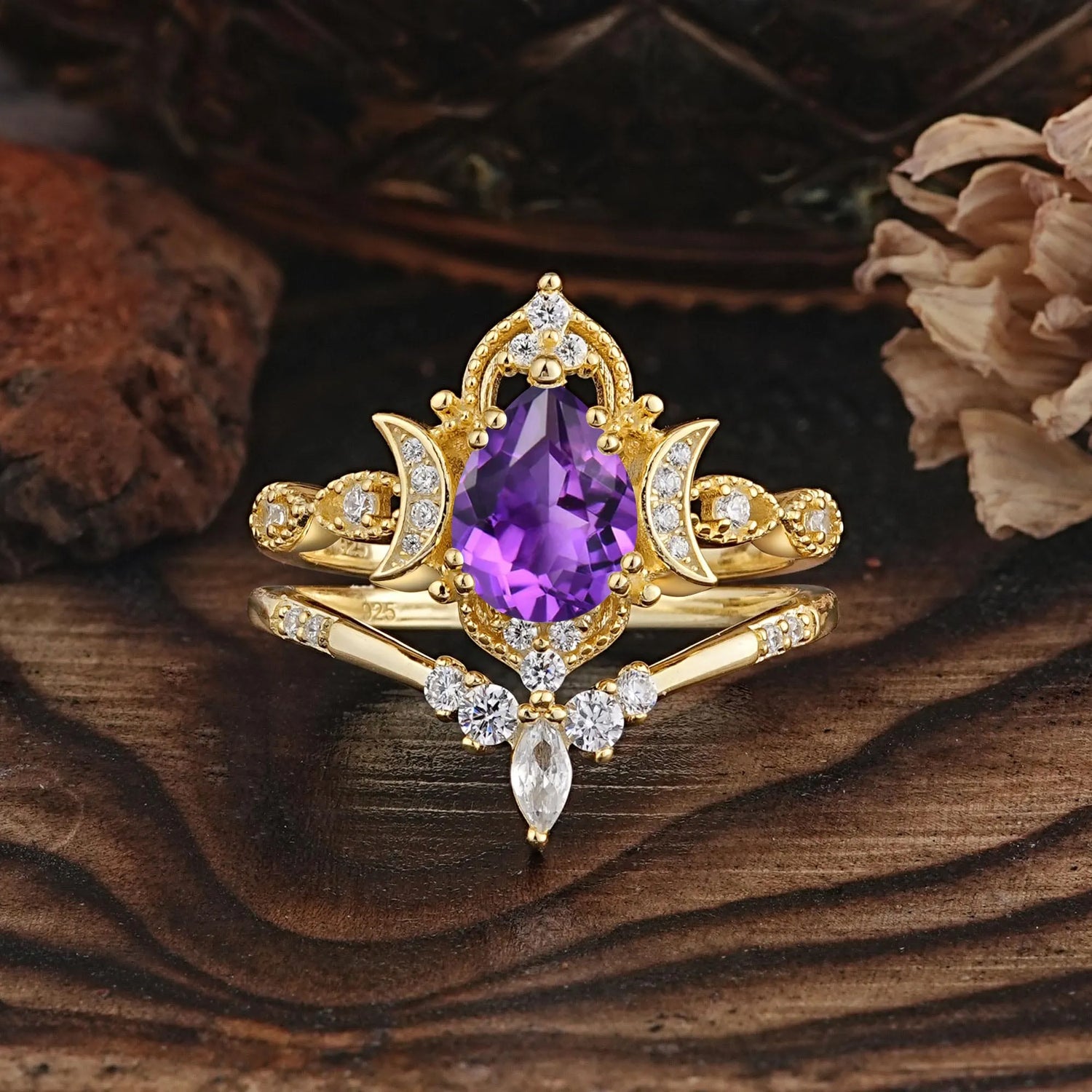 Elegant 5 Prong Pear-Cut Amethyst Engagement Ring Set