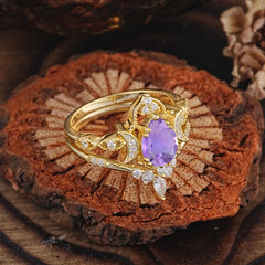 Elegant 5 Prong Pear-Cut Amethyst Engagement Ring Set