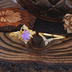 Elegant 5 Prong Pear-Cut Amethyst Engagement Ring Set