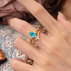 Elegant 5 Prong Pear-Cut Aquamarine Engagement Ring Set