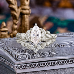 Nature-Inspired Marquise Moissanite Engagement Ring Set with Vine Motif