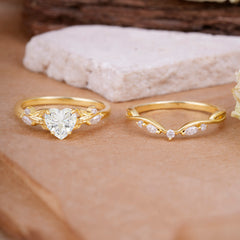 4-Prong Nature-Inspired Heart-Shaped Moissanite Engagement Ring Set