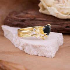 4-Prong Nature-Inspired Heart-Cut Black Onyx Engagement Ring Set