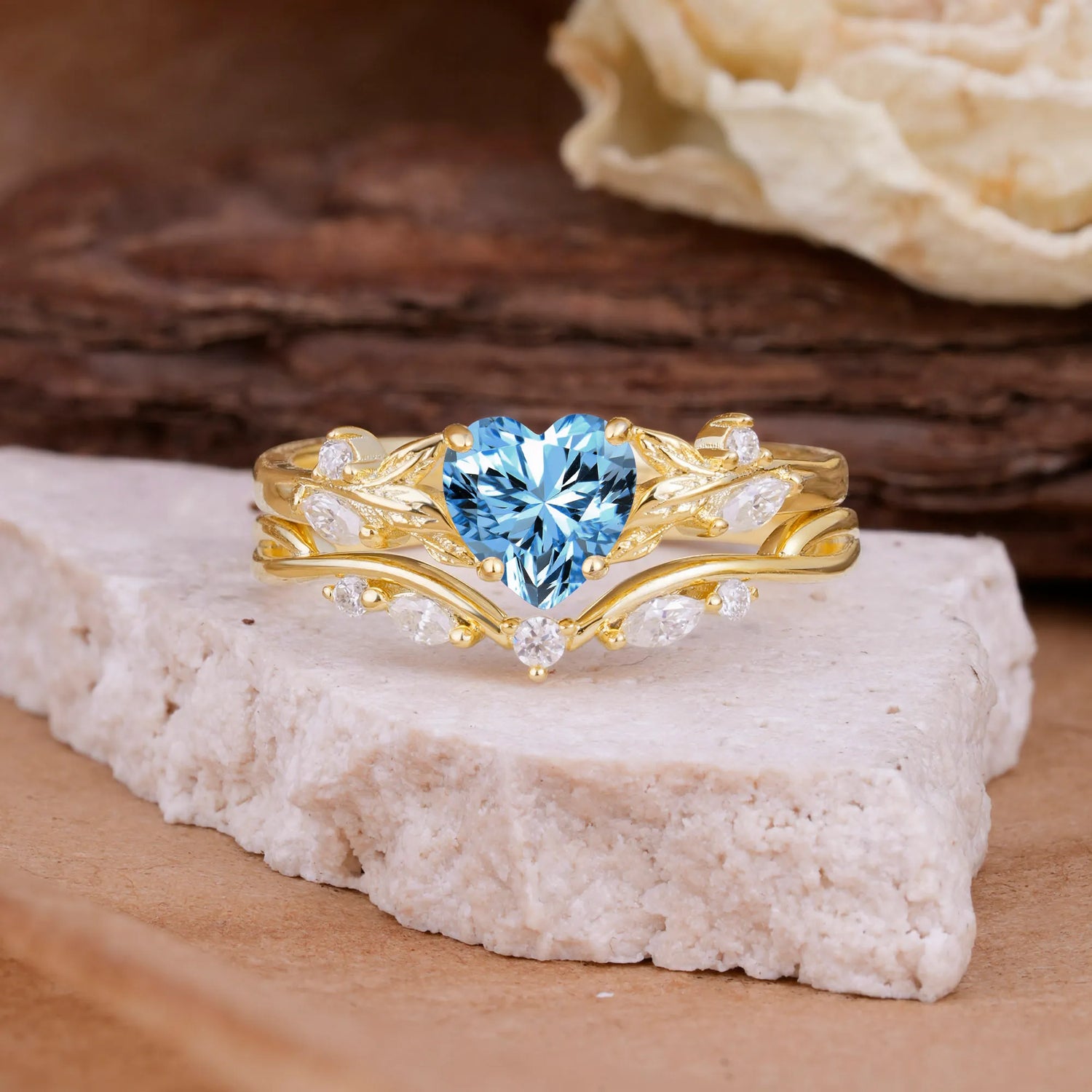4-Prong Nature-Inspired Heart-Cut AquamarineBridal Ring Set