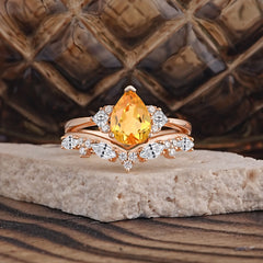 Luxury 3-Prong Pear-Cut Citrine Engagement Ring Set
