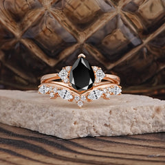 Luxury 3-Prong Pear-Cut Black Onyx Engagement Ring Set