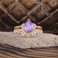 Luxury 3-Prong Pear-Cut Amethyst Engagement Ring Set