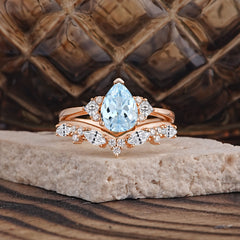Luxury 3-Prong Pear-Cut Aquamarine Engagement Ring Set