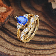 Luxury 3-Prong Pear-Cut Sapphire Engagement Ring Set