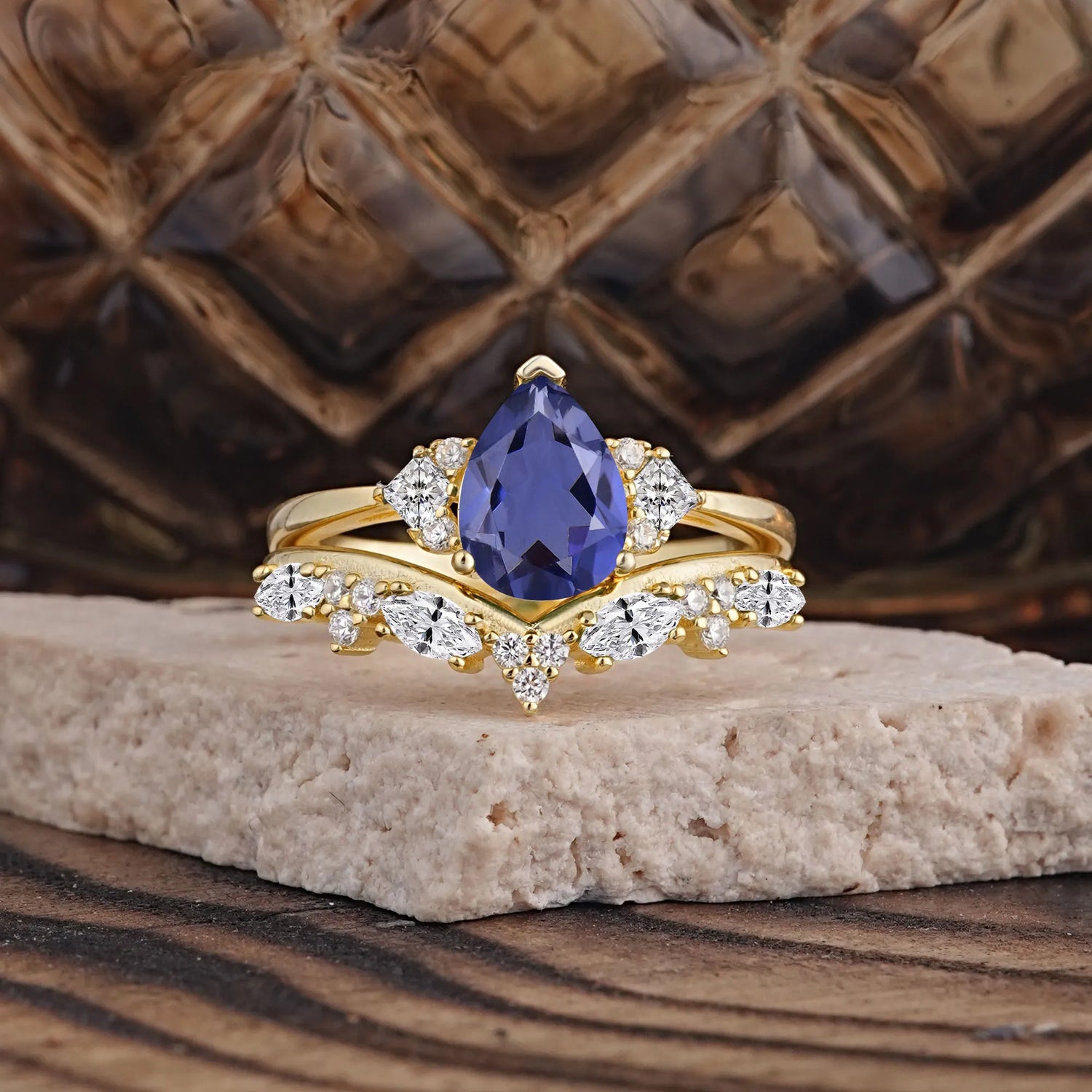 Luxury 3-Prong Pear-Cut Tanzanite Bridal Ring Set