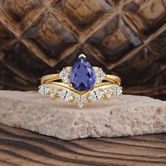 Luxury 3-Prong Pear-Cut Tanzanite Engagement Ring Set