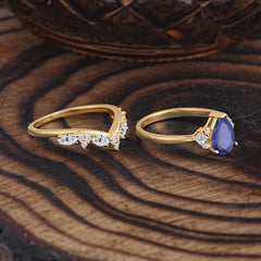 Luxury 3-Prong Pear-Cut Tanzanite Engagement Ring Set