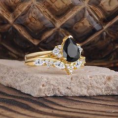 Luxury 3-Prong Pear-Cut Black Onyx Engagement Ring Set