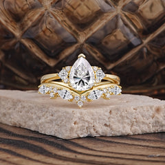 Luxury 3-Prong Pear-Cut Lab Diamond Engagement Ring Set