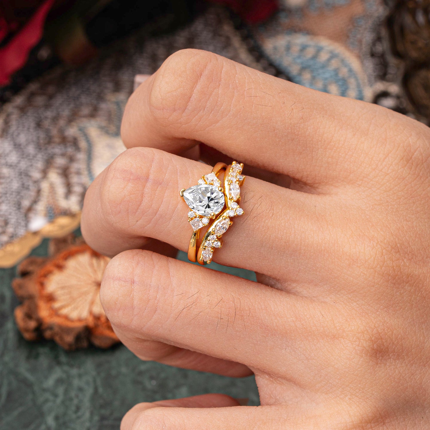 Luxury 3-Prong Pear-Cut Lab Diamond Bridal Ring Set
