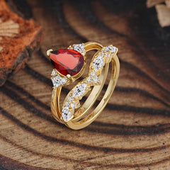Luxury 3-Prong Pear-Cut Garnet Engagement Ring Set