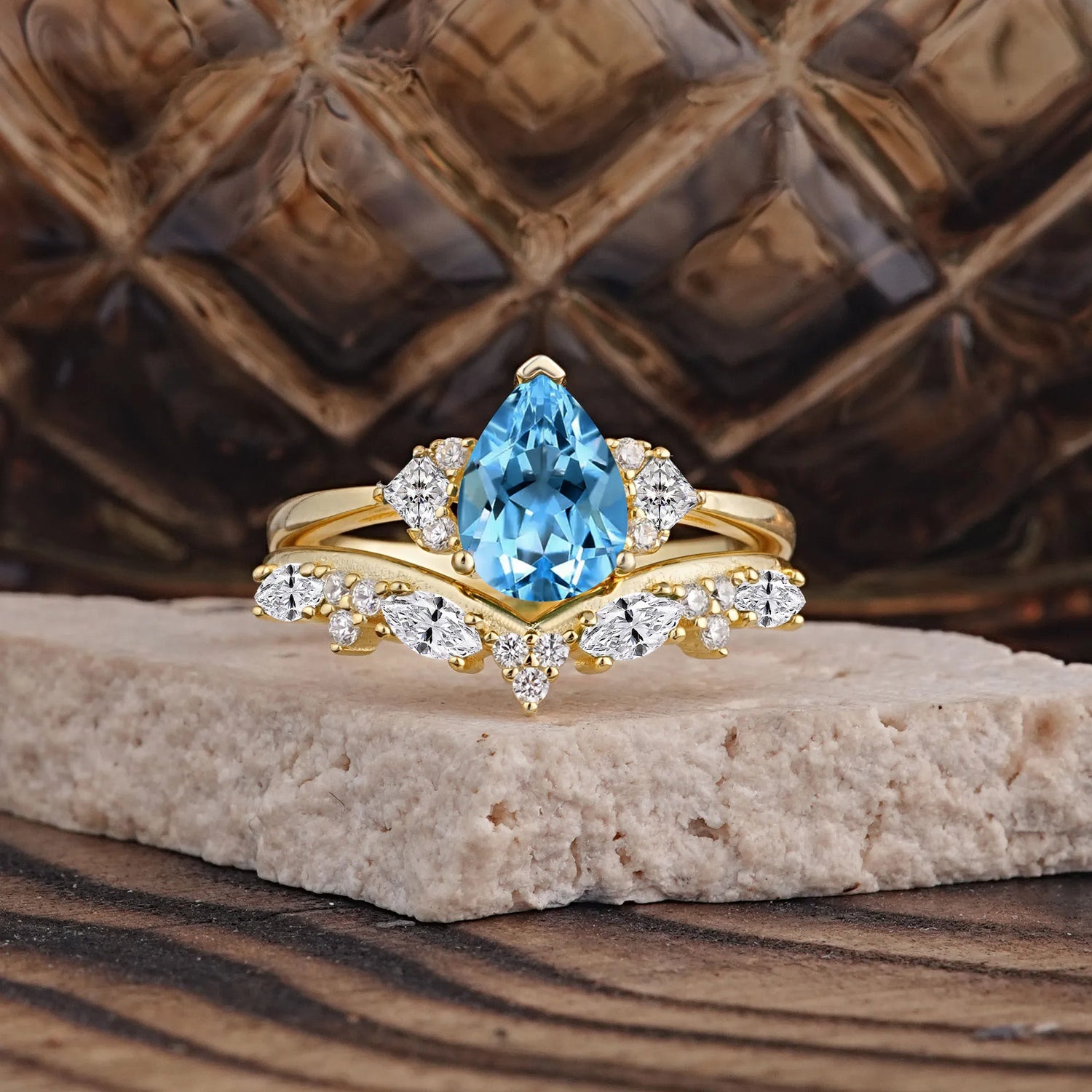Luxury 3-Prong Pear-Cut Aquamarine Bridal Ring Set