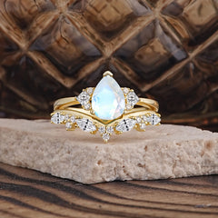 Luxury 3-Prong Pear-Cut Moonstone Engagement Ring Set