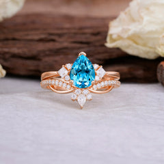 Fashion-Forward Luxury Pear-Cut Aquamarine Engagement Ring Set