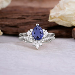 Fashion-Forward Luxury Pear-Cut Tanzanite Engagement Ring Set