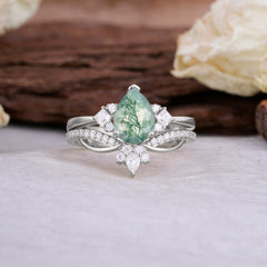 Fashion-Forward 3 Prong Luxury Pear-Cut Natural Moss Agate Engagement Ring Set