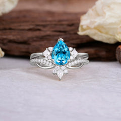 Fashion-Forward Luxury Pear-Cut Aquamarine Engagement Ring Set