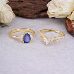 Fashion-Forward Luxury Pear-Cut Tanzanite Engagement Ring Set
