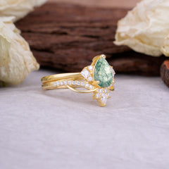 Fashion-Forward 3 Prong Luxury Pear-Cut Natural Moss Agate Engagement Ring Set