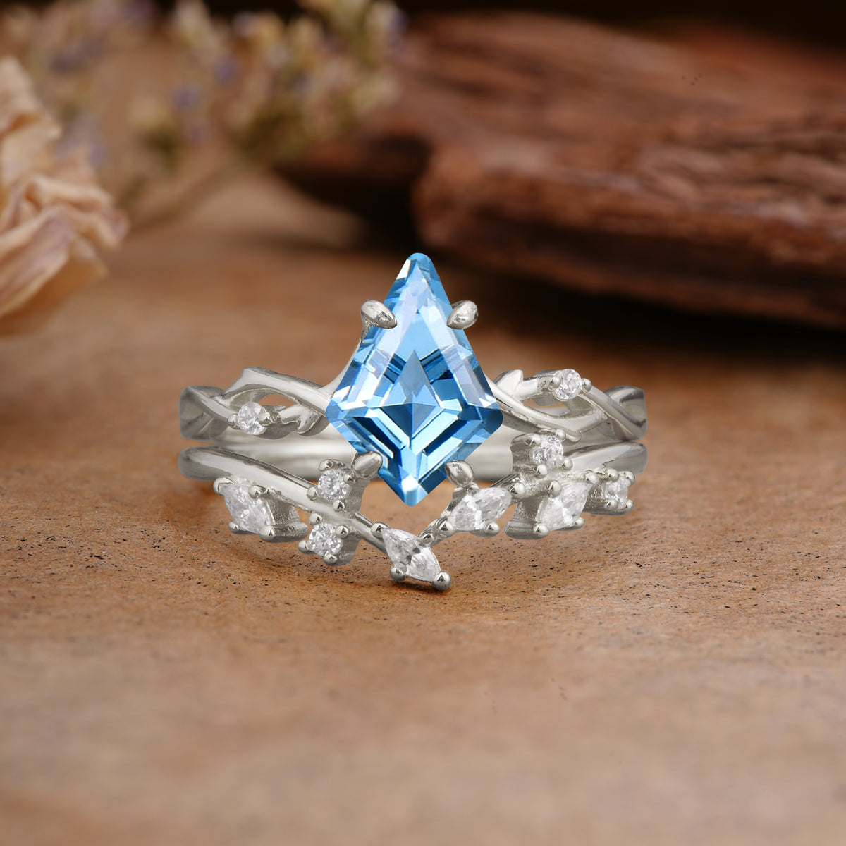 Fashion 4-Prong Kite-Cut Aquamarine Engagement Ring Set - Additional view