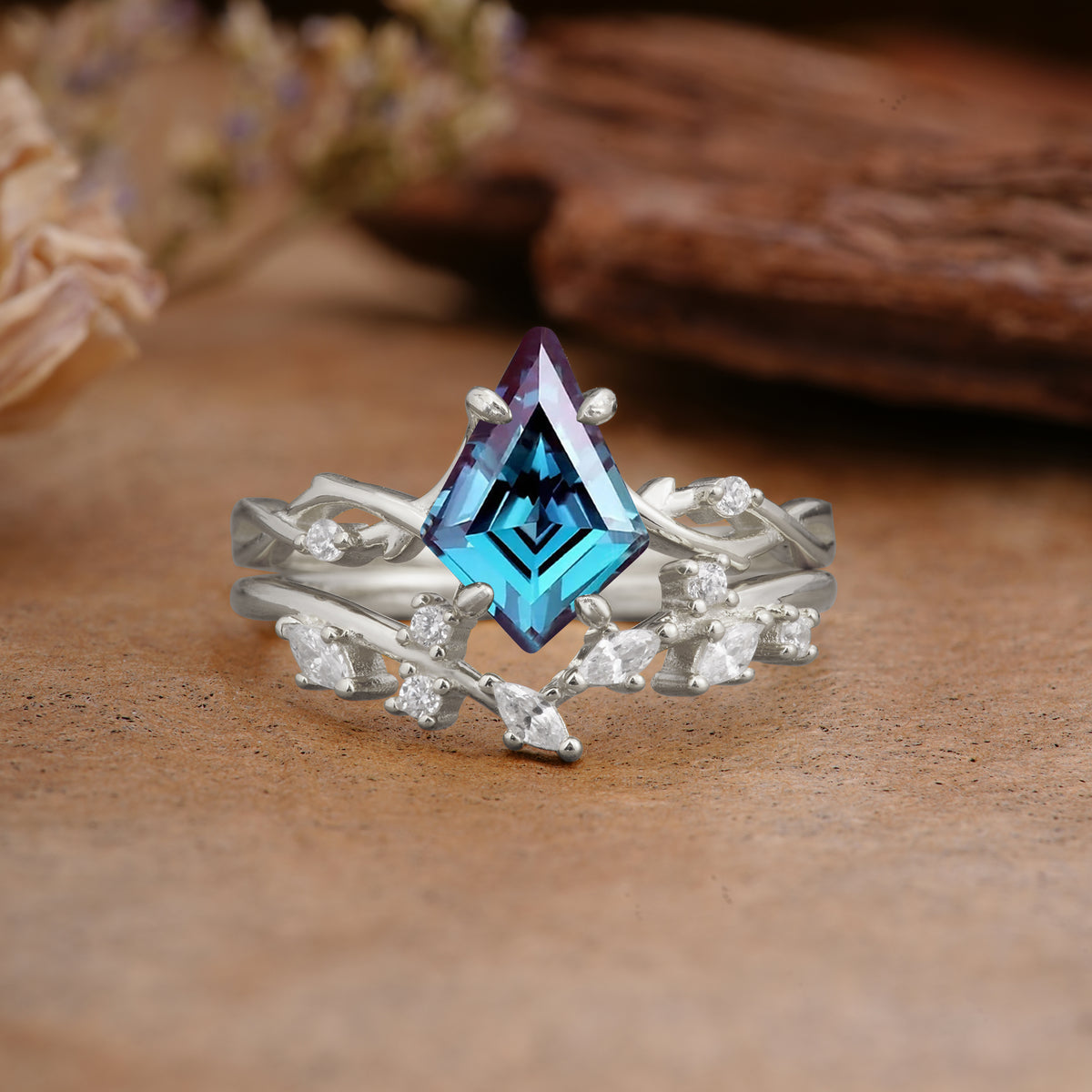 Fashion 4-Prong Kite-Cut Alexandrite Engagement Ring Set - Additional view