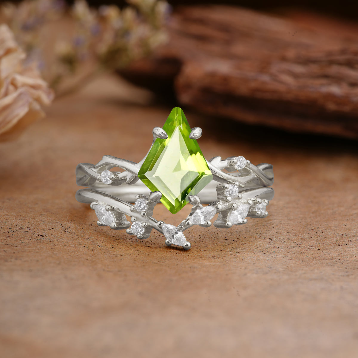 Fashion 4-Prong Kite-Cut Peridot Engagement Ring Set - Additional view