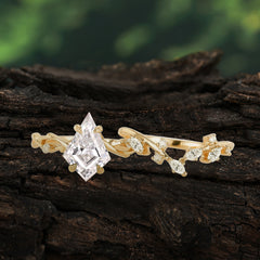 Fashion 4-Prong Kite-Cut Moissanite Engagement Ring Set