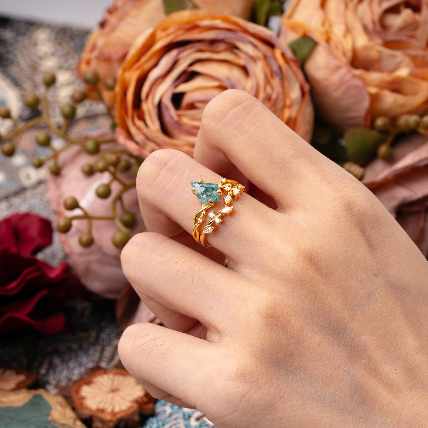 Fashion 4-Prong Kite-Cut Natural Moss Agate Engagement Ring Set